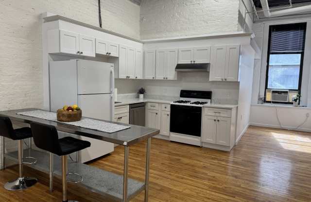 145 Pearl St Gallery 4