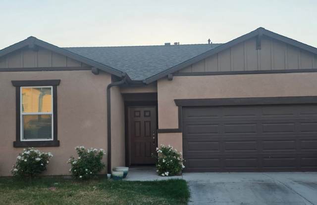 Lovely 3/2 Century Home In Madera photos photos