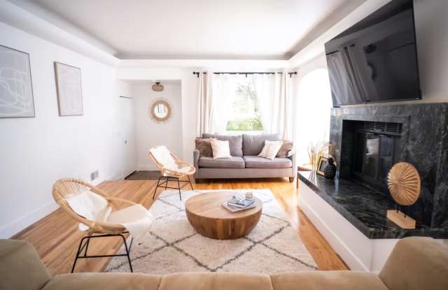 2461 Walgrove Ave photos photos 2461 Walgrove Ave photos photos