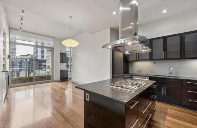 900 Lenora St photos photos