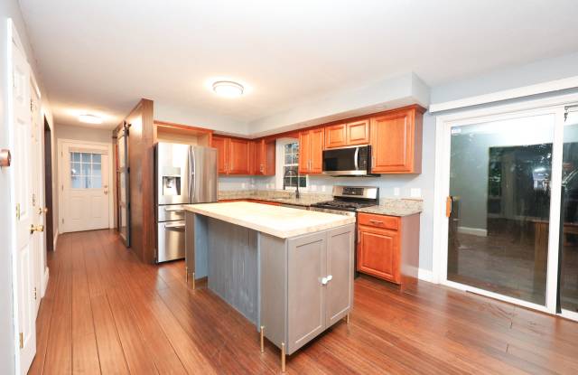 55 Glenrose Ave photos photos