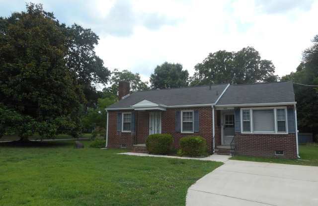 2 Bedroom 2 Bath Home directly across from Hargett Park photos photos