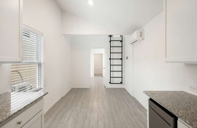7731 ELM BND Gallery 3