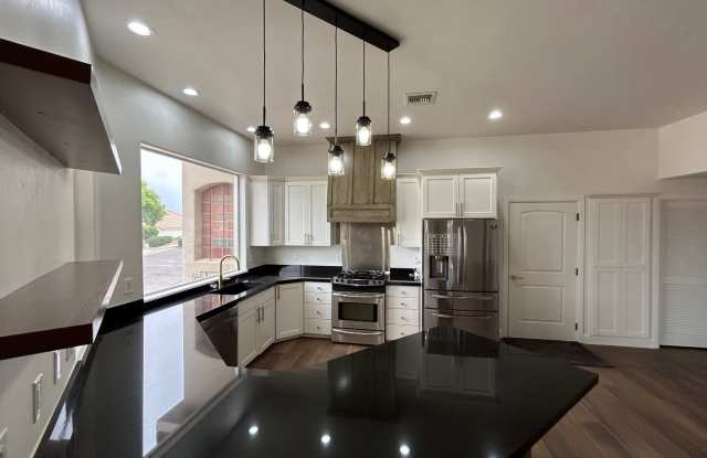 3 Bed, 2 Bath, Large 2 Car Garage photos photos