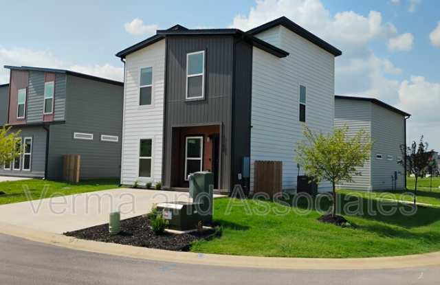 1100 Indiana Ave photos photos