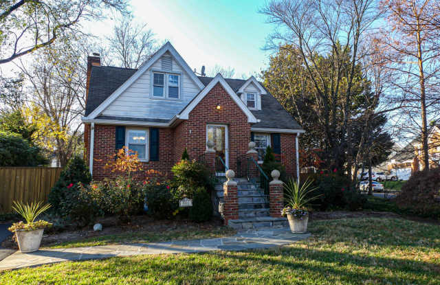 903 Crestview Dr, Herndon, Va 20170 photos photos