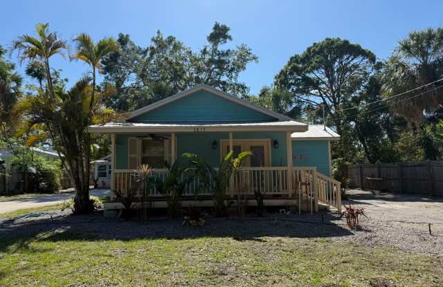 3/2 Cottage Available! No deposit if qualified! photos photos