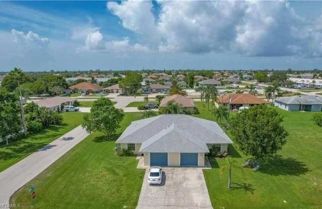 4414 SW 7th photos photos