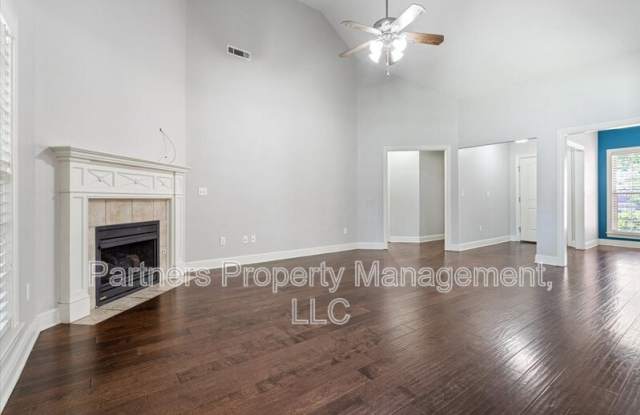 596 North Fox Meadows Lane Gallery 4