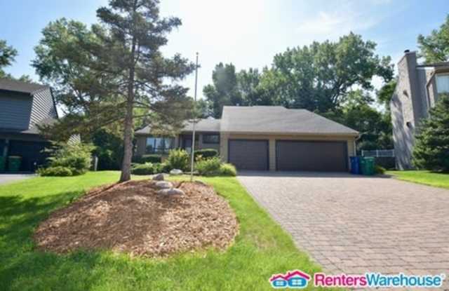 7907 Rhode Island Cir - 7907 Rhode Island Circle, Bloomington, MN 55438