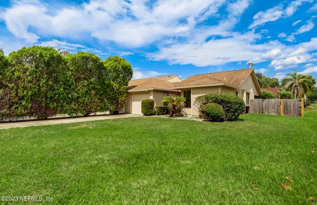 155 VISTA GRANDE CT - 155 Vista Grande Court, Palm Valley, FL 32082