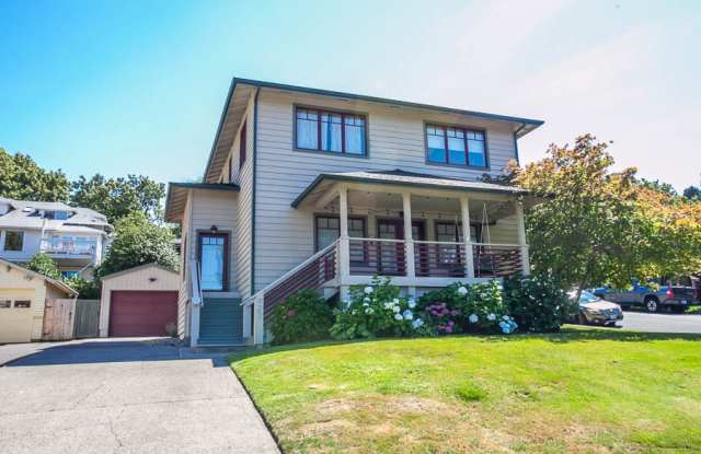 923 Cascade Ave photos photos