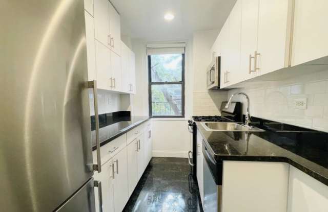 75 W 12th St photos photos