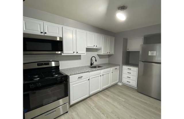 2099 Codd Avenue photos photos