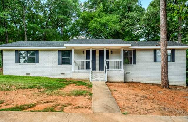 Best of Both Worlds – Renovated 2-Bedroom, 1-Bath Duplex with an Athens Address in Oconee County photos photos
