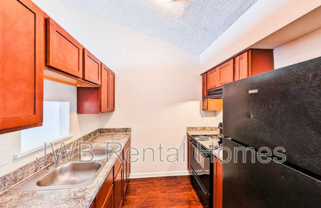 1406 Ellis Trace Dr W Gallery 2