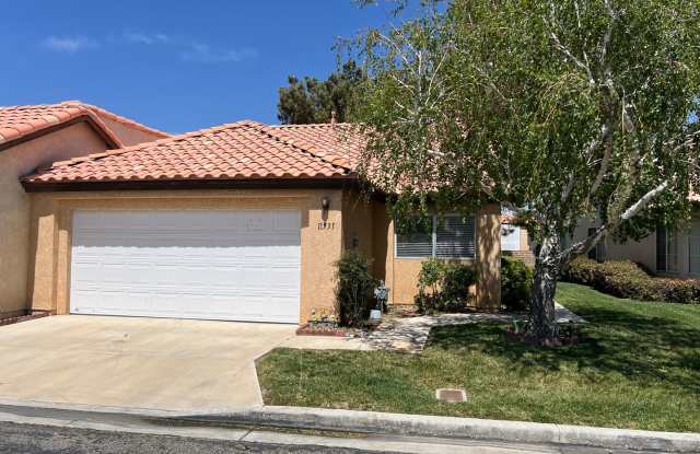 Beautiful Home 55+ in Jess Ranch a Gate-Guarded Community Gallery 1