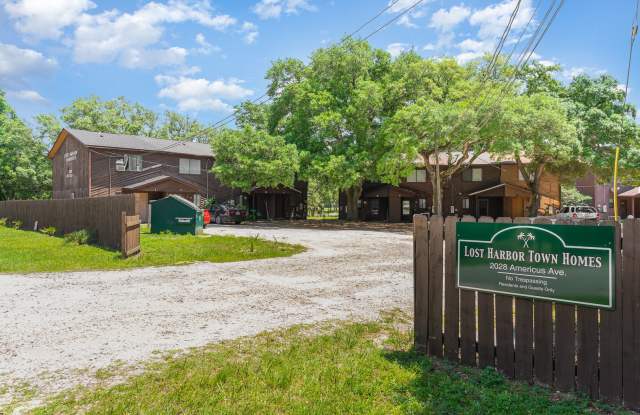 WATERFRONT BOATDOCK | FULLY FURNISHED | UTILITIES INCLUDED | MINUTES FROM NAS PENSACOLA Gallery 3