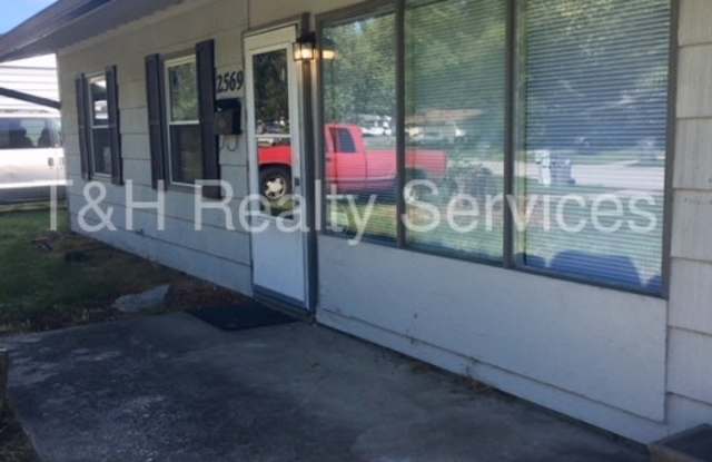 2569 Eagledale Drive Gallery 3