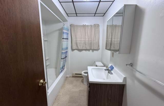 36 Wilkes Lane - 36 Wilkes Lane, Wilkes-Barre, PA 18702