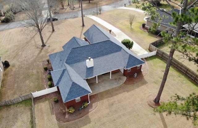 150 Fairethorne Drive Gallery 4