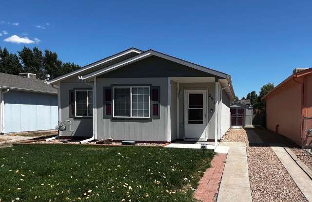 Charming Two Bedroom Home on Pueblo's Southside Gallery 1