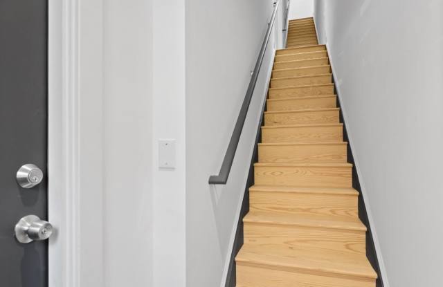 6442 LANSDOWNE Avenue Gallery 3