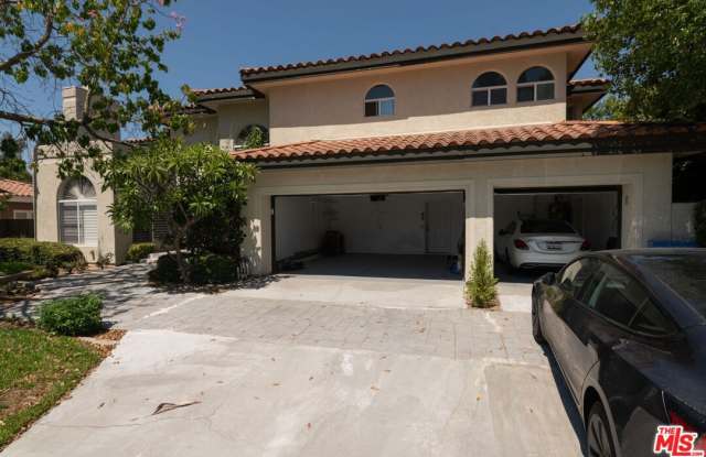 923 Derek Dr photos photos