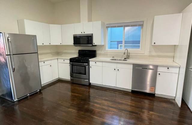 1/2 Off First Month's Rent, 6Bdrm, 3Bath - 1421 17th Street, Oakland, CA 94607