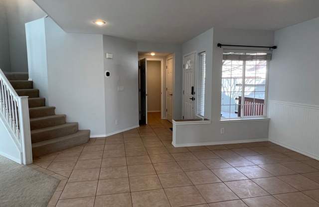 Southwest Home Available to Lease Gallery 4