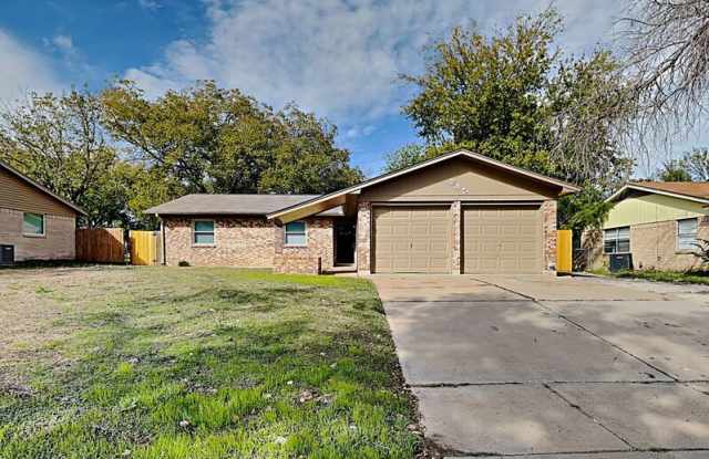245 NE Craig St - 245 Northeast Craig Street, Burleson, TX 76028
