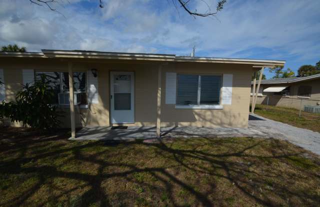 2597 STEPHEN DRIVE NE, UNIT A photos photos