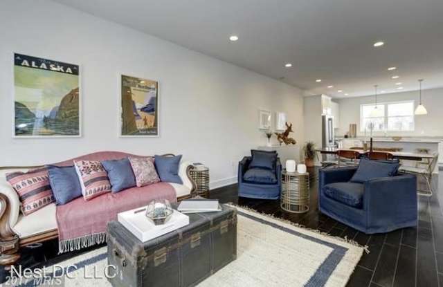 3312 9th St NE Unit 2 Gallery 3