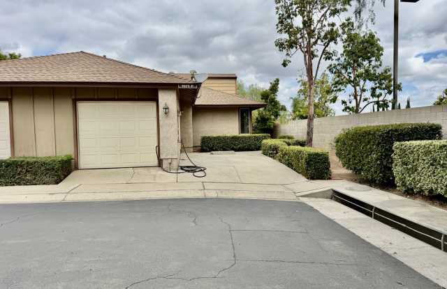 Single Story Condo end unit photos photos