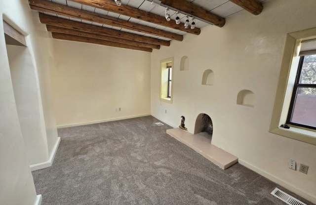 246 Casados Gallery 2