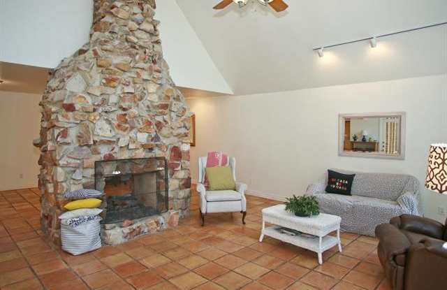 1708 Lynhurst Lane Gallery 4