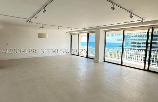 10205 Collins Ave Gallery 2