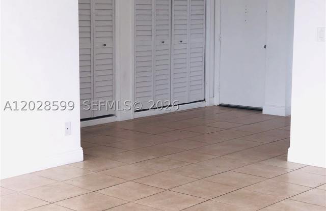 1430 Brickell Bay Dr Gallery 3