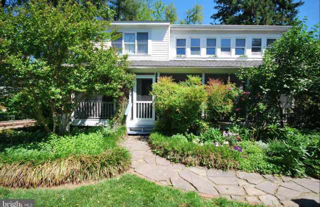 1711 ALBERTI DRIVE Gallery 2