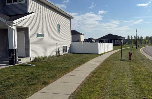 3 Bed 3 Bath Twin Home Gallery 3