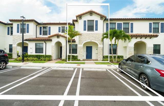 11870 SW 246th Ln - 11870 Southwest 246th Lane, Princeton, FL 33032