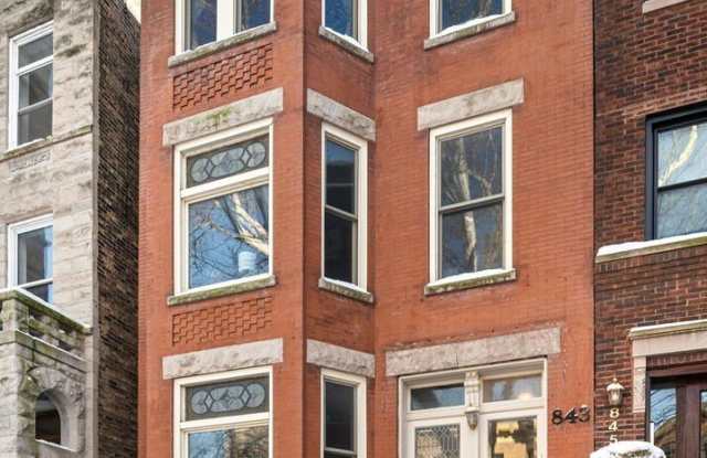 843 W Newport Avenue unit: 1 photos photos