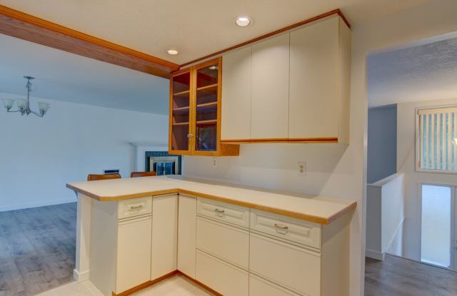 3 Bed 3 Bath Home Gallery 4