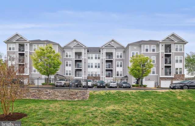 Bright Two Bedroom Condo photos photos