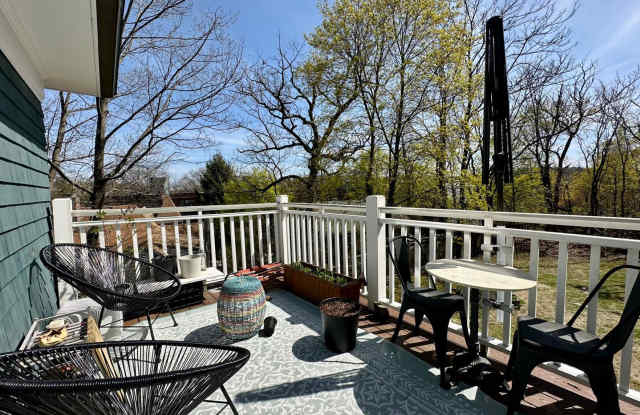 Charming 2 Bedroom photos photos