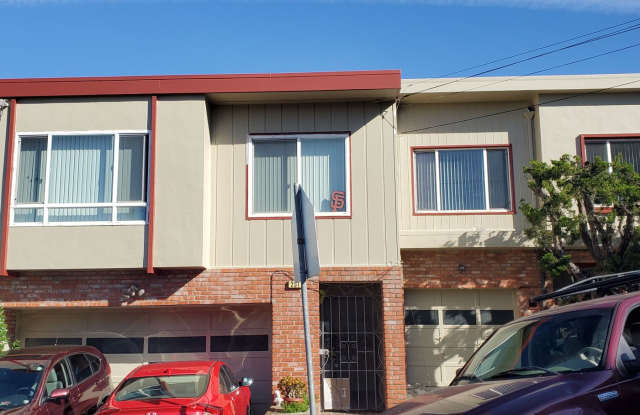 Beautifully Renovated Vintage 2 bedroom 2 bath single-family Home, with Bonus rooms and Great Views! photos photos Beautifully Renovated Vintage 2 bedroom 2 bath single-family Home, with Bonus rooms and Great Views! photos photos