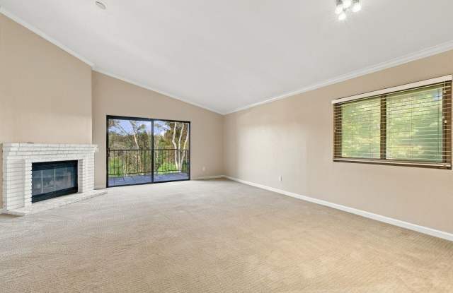 Beautifully Update End Unit Condo in Serene Community Gallery 3