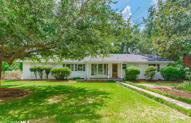 371 S Church Street - 371 South Church Street, Fairhope, AL 36532