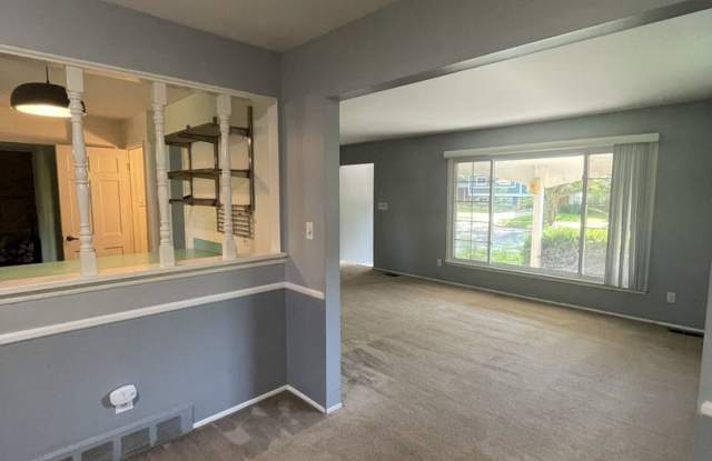 Colonial Home with a Huge Backyard, 2-Car Garage, & Central Air | FLEXIBLE MOVE-IN/LEASE TERM Gallery 4