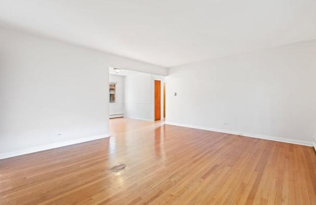 1539 Monroe Gallery 2